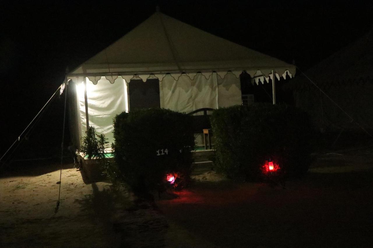 Sunny Desert Camp Kūri Extérieur photo