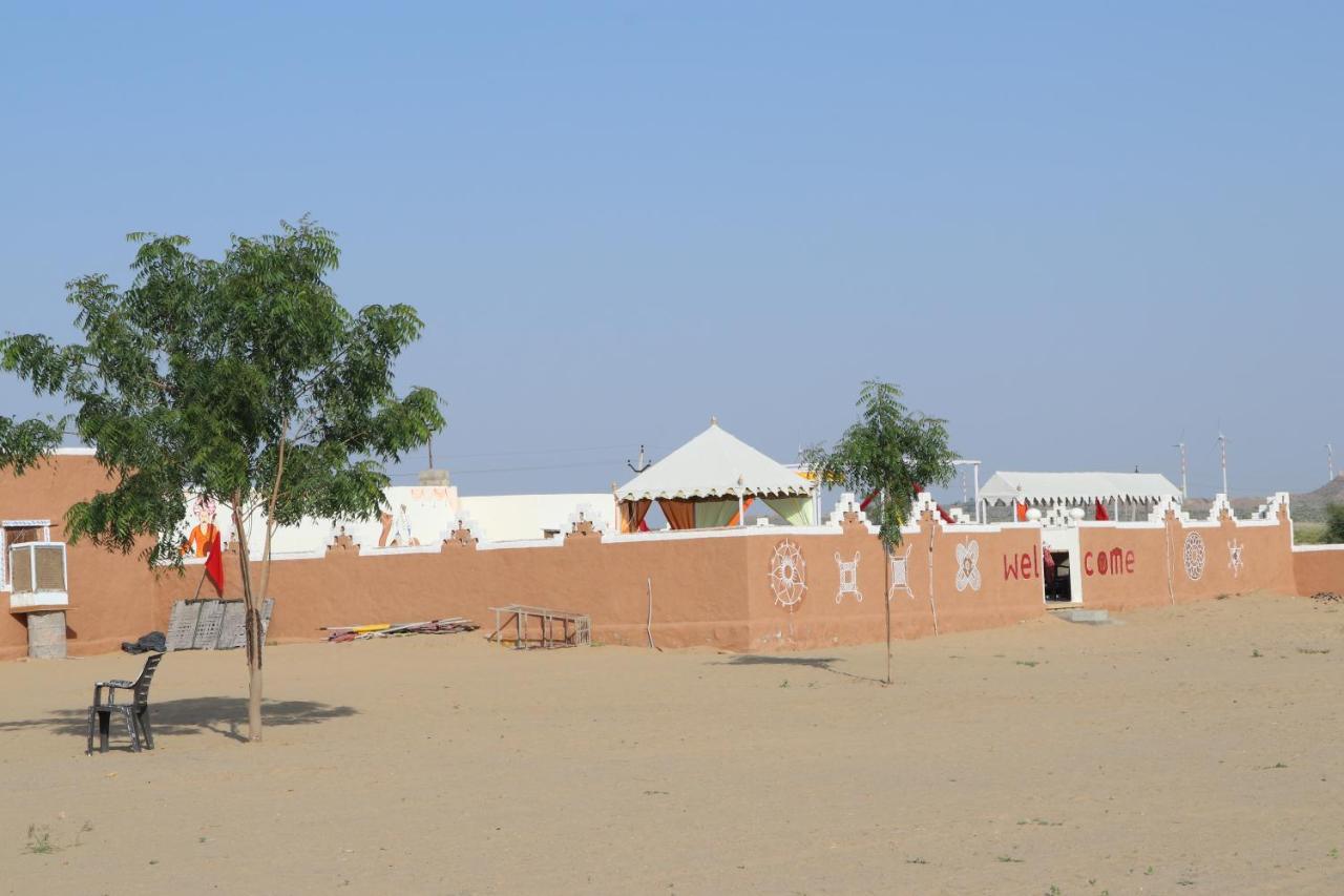 Sunny Desert Camp Kūri Extérieur photo
