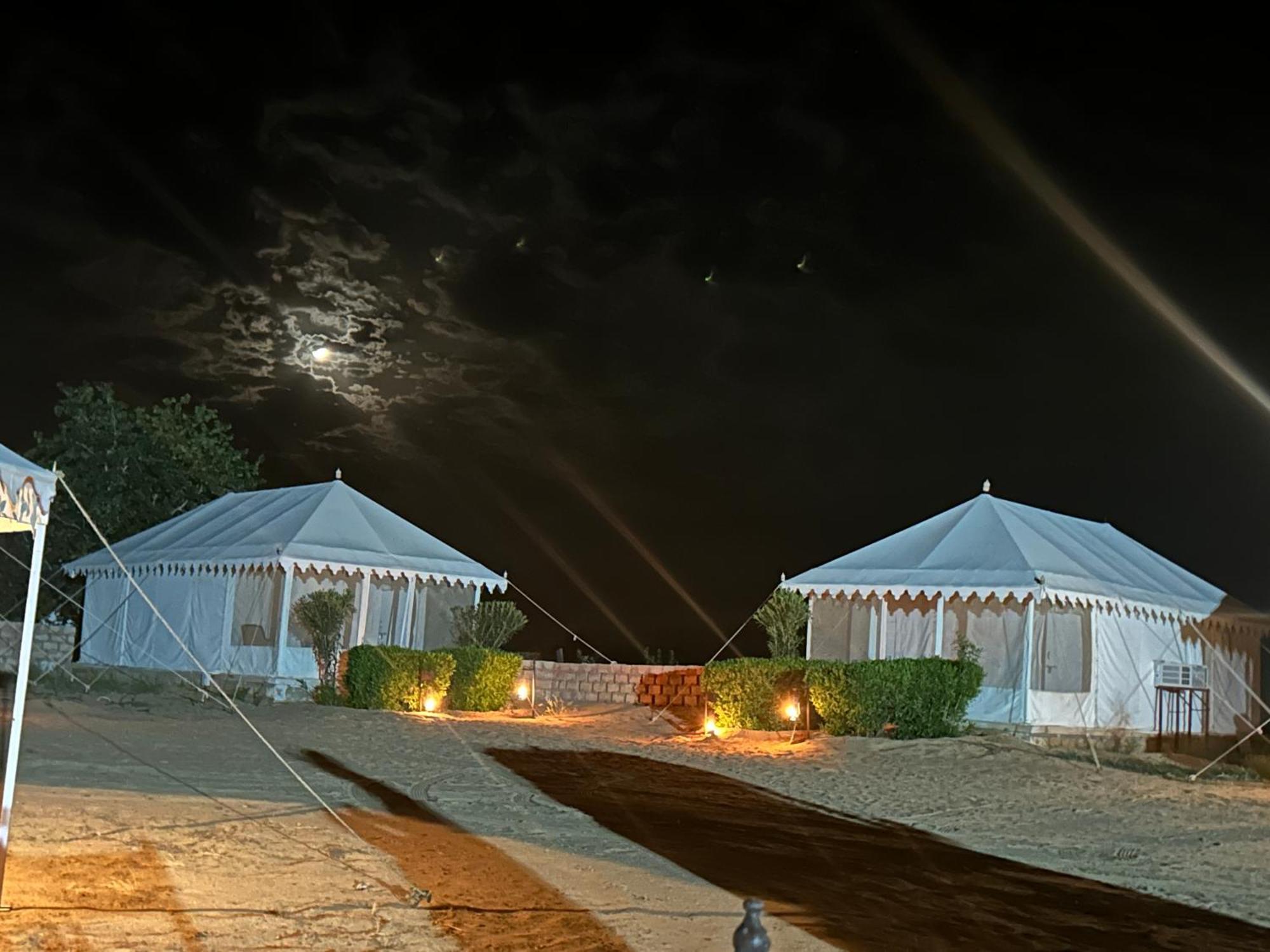 Sunny Desert Camp Kūri Extérieur photo
